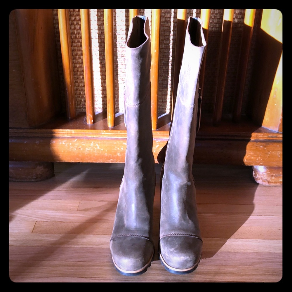 Women’s Size 7.5 Sorel Leather Boots